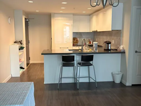 7368 Gollner Ave #801, Richmond, BC V6Y 0H9