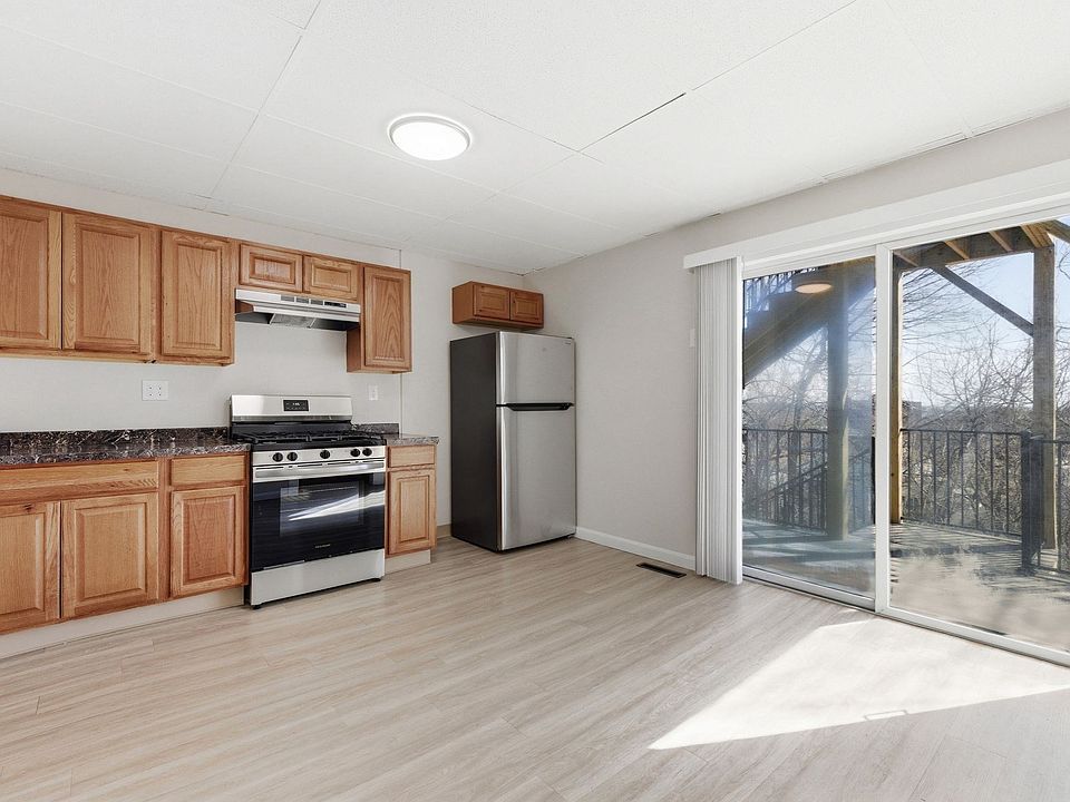 1st image of 73 Campbell Ave APT 2