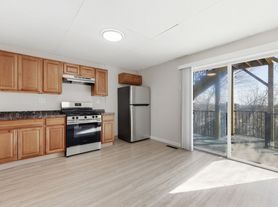 73 Campbell Ave