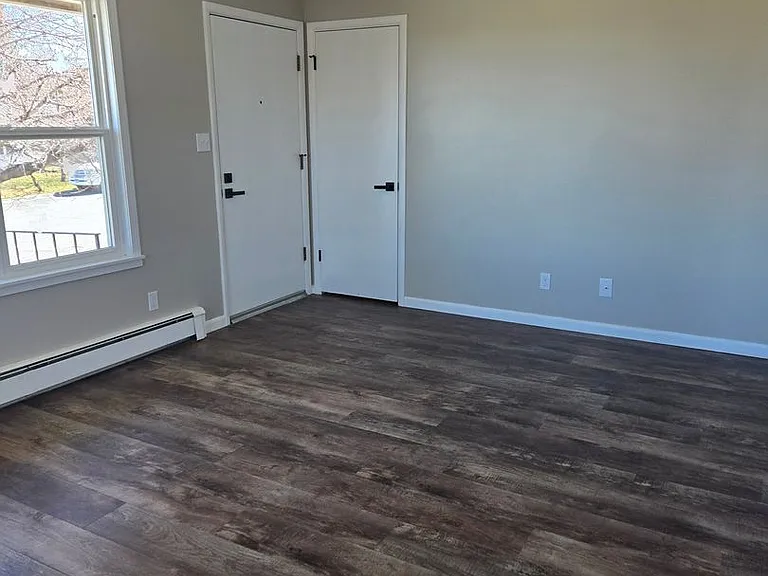 316 N Oregon St — Photo 5