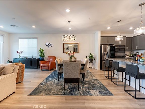 4th image of 565 Hudson Way