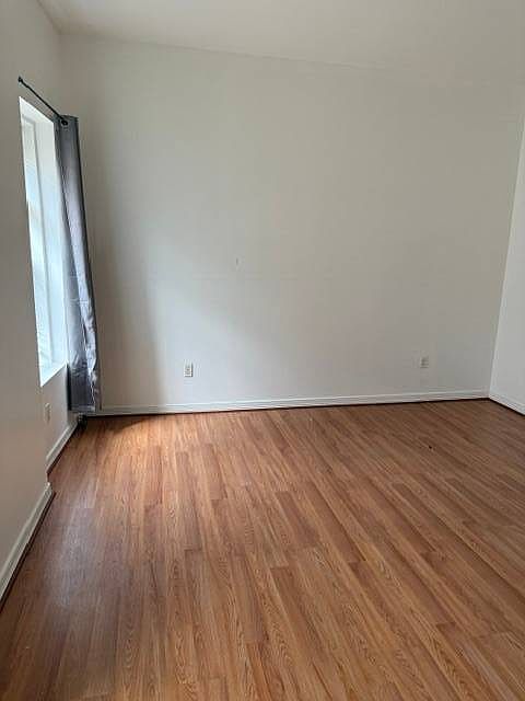 1st image of 139 Locust Hill Ave Floor 2