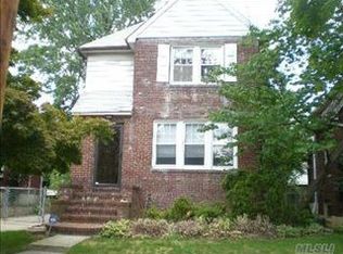 79 Surrey Cmns, Lynbrook, NY 11563
