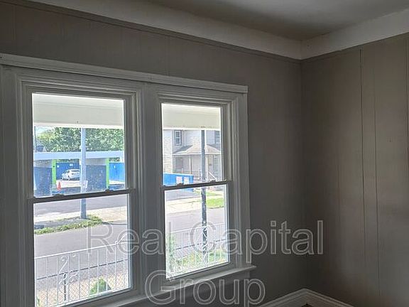 2nd image of 360 Massachusetts Ave APT 1