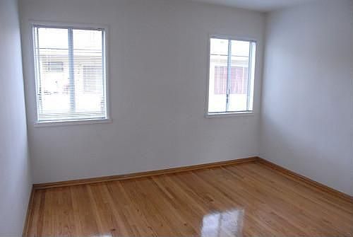 3rd image of 3328 Bagley Ave