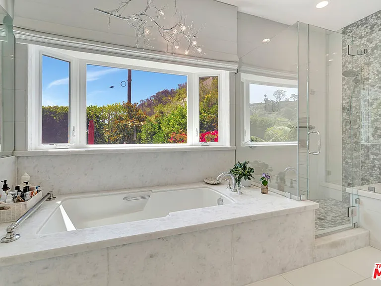 3859 Rambla Pacifico — Photo 20