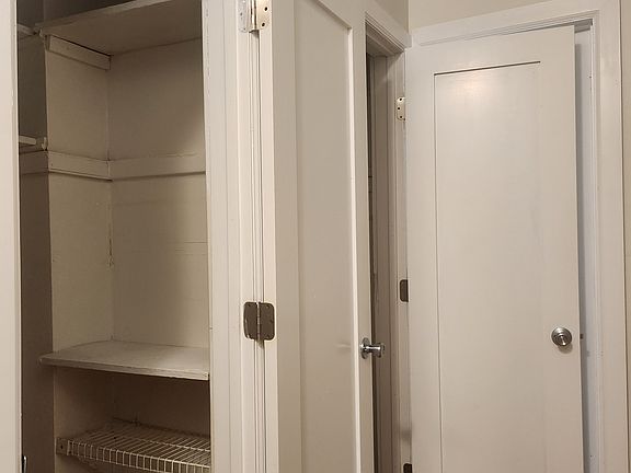 3rd image of 110 Seaman Ave APT 8K