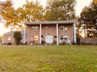 48833 State Route 14, New Waterford, OH 44445