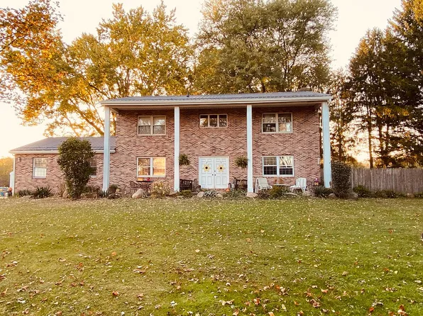 48833 State Route 14, New Waterford, OH 44445