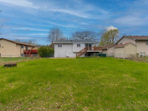 8024 Irving Ave N, Brooklyn Park, MN 55444