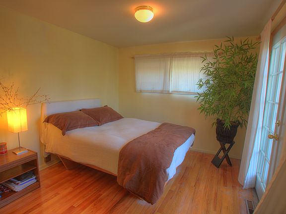 5th image of 743 Marine St
