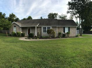 161 Honeysuckle Dr, White House, TN 37188