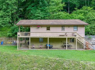 839 McKinney Rd, Burnsville, NC 28714
