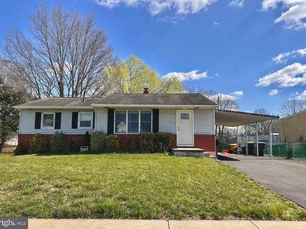 9 Dunsinane Dr, New Castle, DE 19720