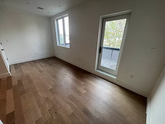 Rented by Delmark Realty LLC | media 1