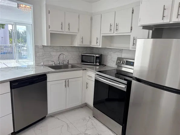 1710 NE 191st St APT 307-3, Miami, FL 33179
