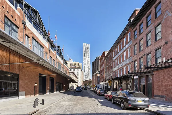 Rented by Compass | media 18