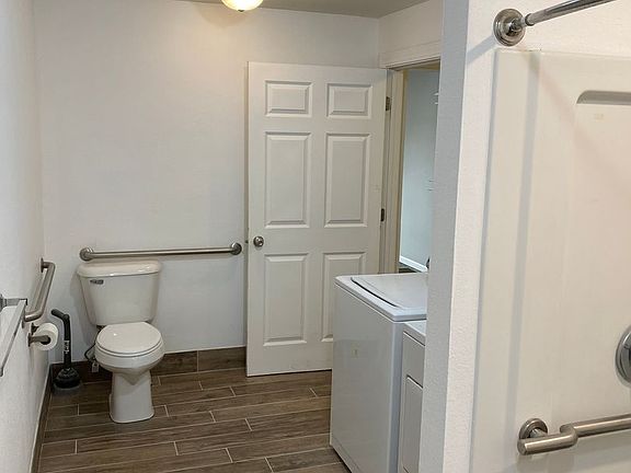 4th image of 314 1st Ave SE