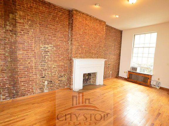 2nd image of 113 W 74th St APT 2