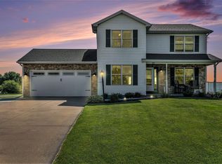 13686 N Fox Crest Dr, Nappanee, IN