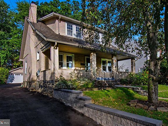 2nd image of 1435 Lawndale Rd
