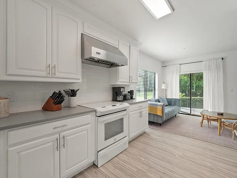 11355 Pond View Dr #D104 — Photo 8