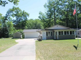 130 Cottage Dr, Prudenville, MI