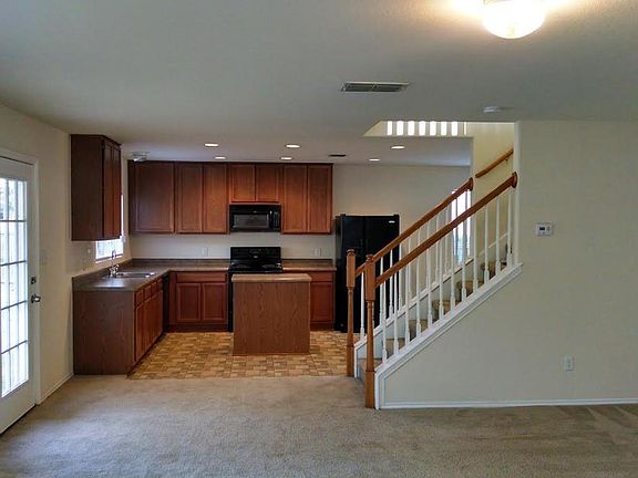 5th image of 7411 Fairlawn Dr