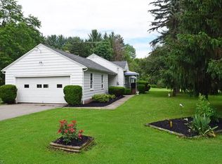 11592 Old State Rd, Chardon, OH 44024