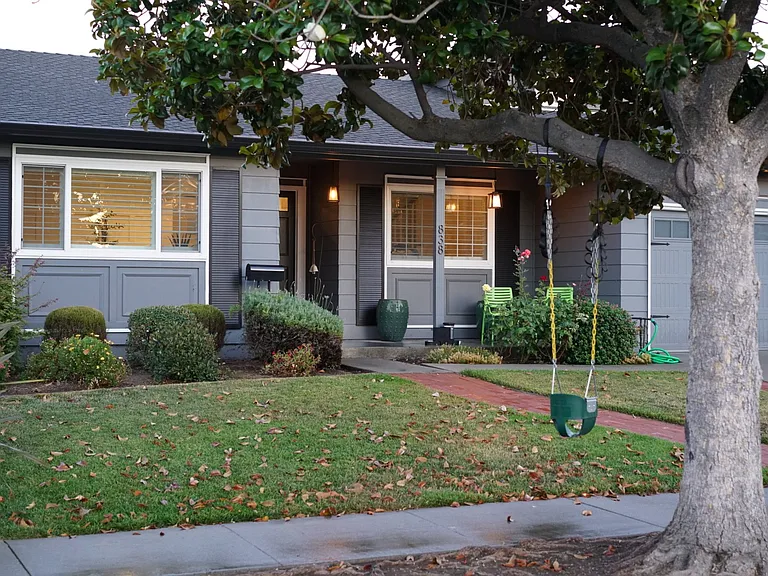 Seabury Dr — Photo 2
