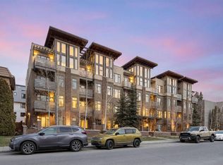1720 W 10th St SW #209, Calgary, AB T2T 3E8