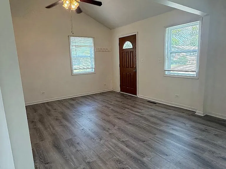 5107 Willow Ln — Photo 6