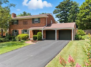 700 Greenridge Ln, Louisville, KY 40207