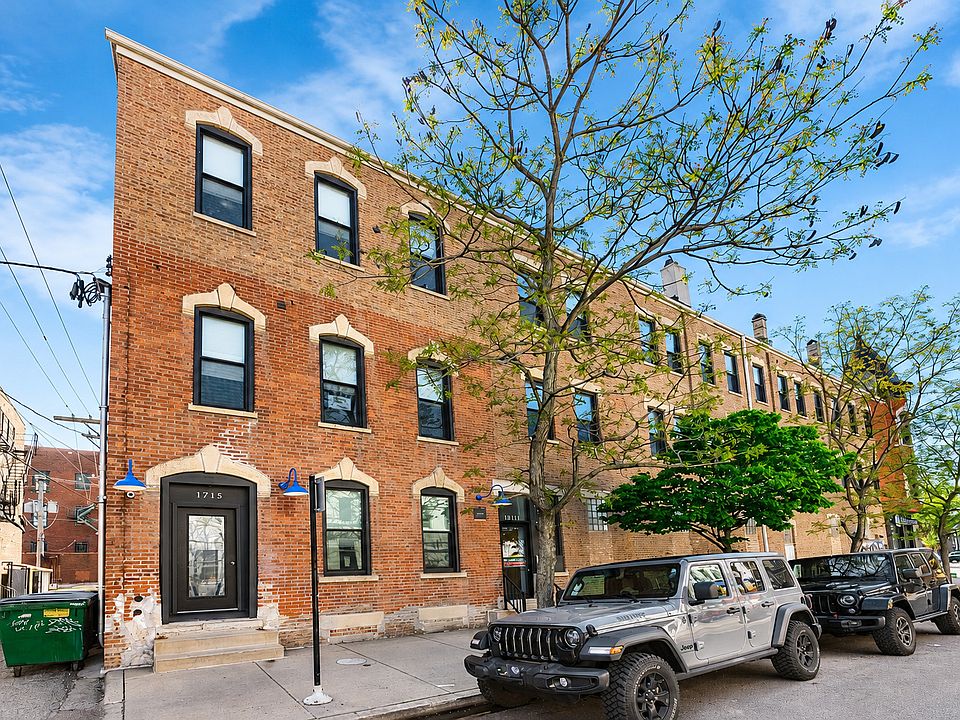1st image of 1717 S Carpenter St #2