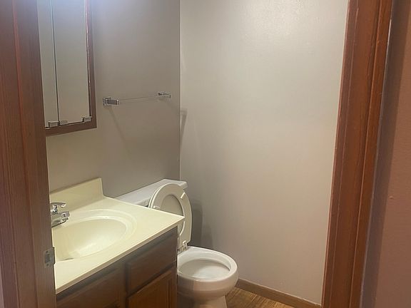 3rd image of 475 Plum Creek Ct APT 3
