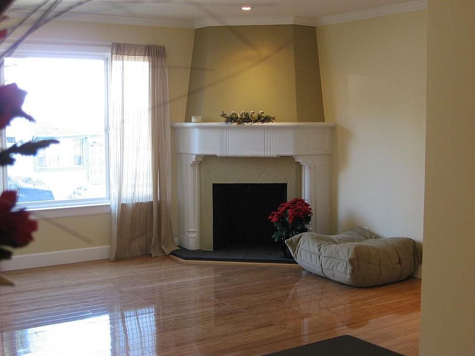 2nd image of 414 Victoria St