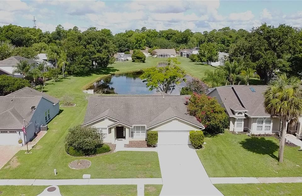 1st image of 208 SOLDIERS CREEK PLACE