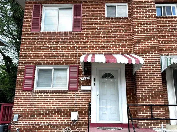 857 Neptune Ave, Oxon Hill, MD 20745