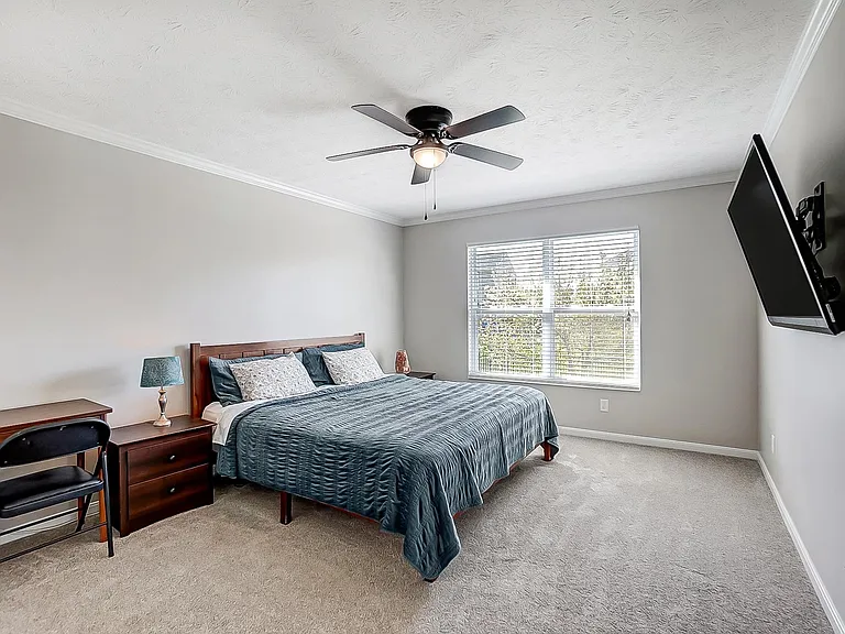 1442 Observatory Dr — Photo 19
