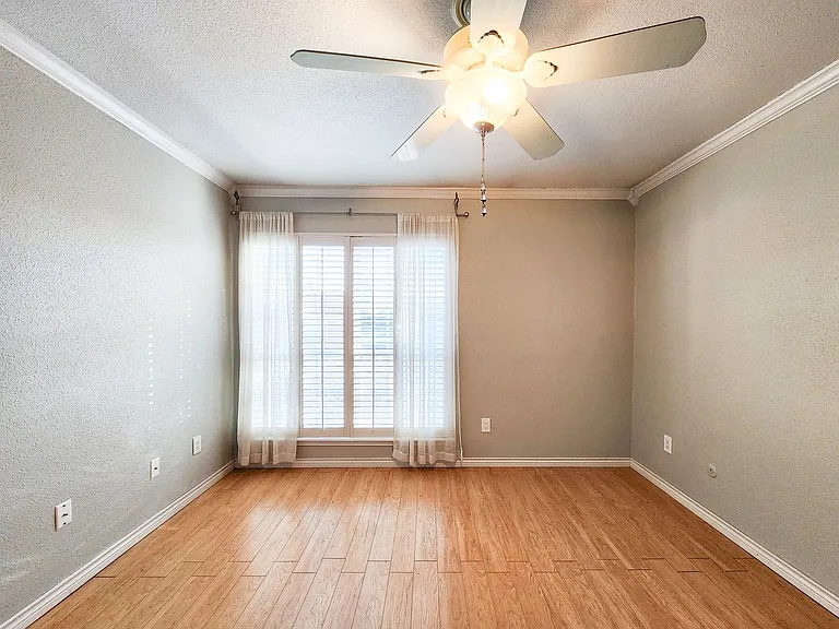 1860 White Oak Dr #236 — Photo 18
