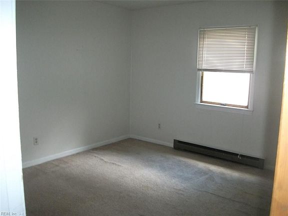 5th image of 835 51st St #A