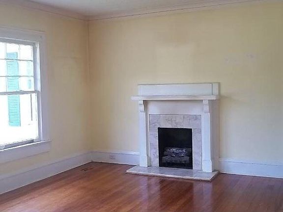 3rd image of 140 Tilney Ave