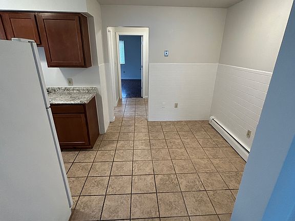 3rd image of 848 Youngs Ln APT 3