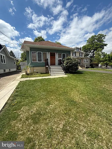 623 Lees Ave Photo 1