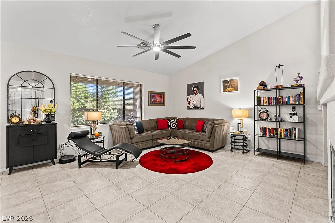 3 bed, 2.0 bath, 1760 sqft, $2,750 — Photo 3