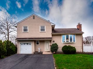 27 Mercer Rd, Old Bridge, NJ 08857