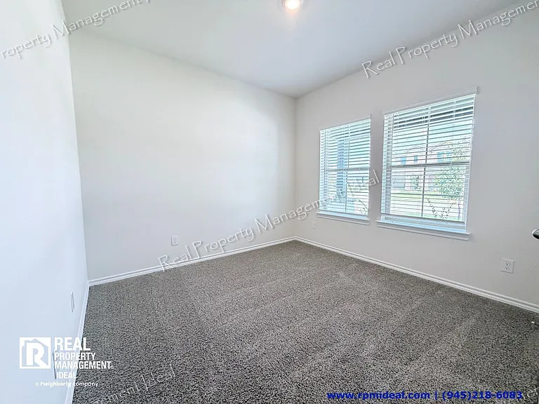 617 Edge Hill Ln — Photo 9