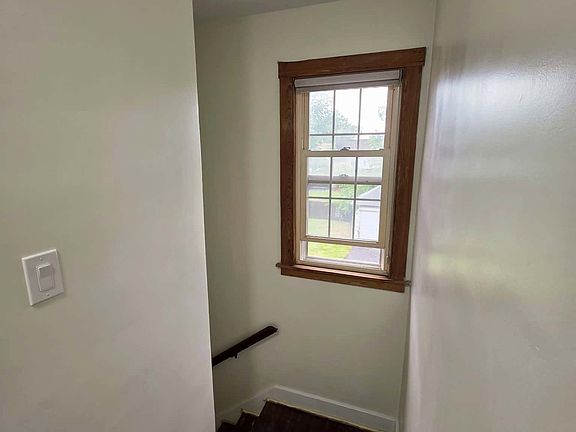 5th image of 11 Nepaug St