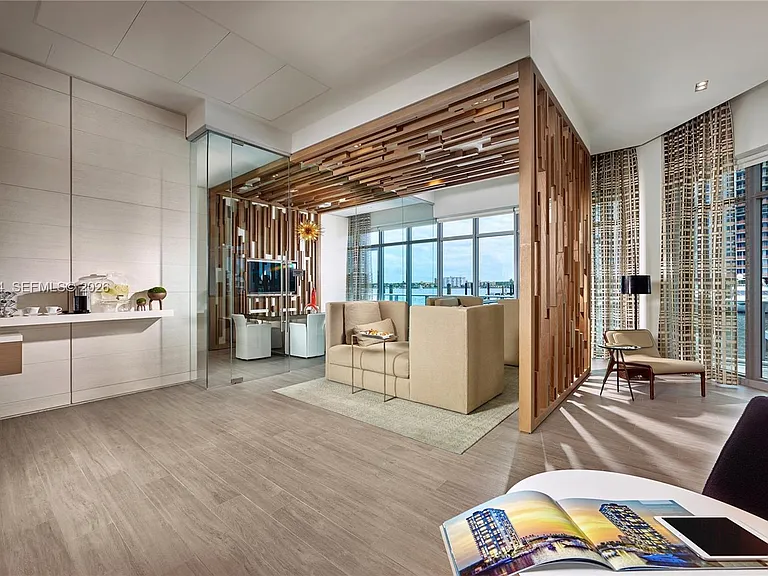 17301 Biscayne Blvd #1004 — Photo 18