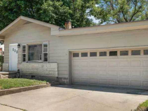 204 S Lincoln St, Mahomet, IL 61853